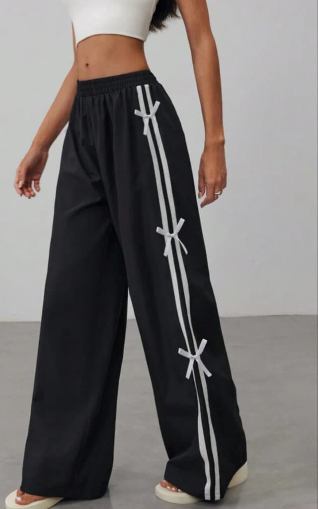 Women Polyester Blend Solid Pyjama