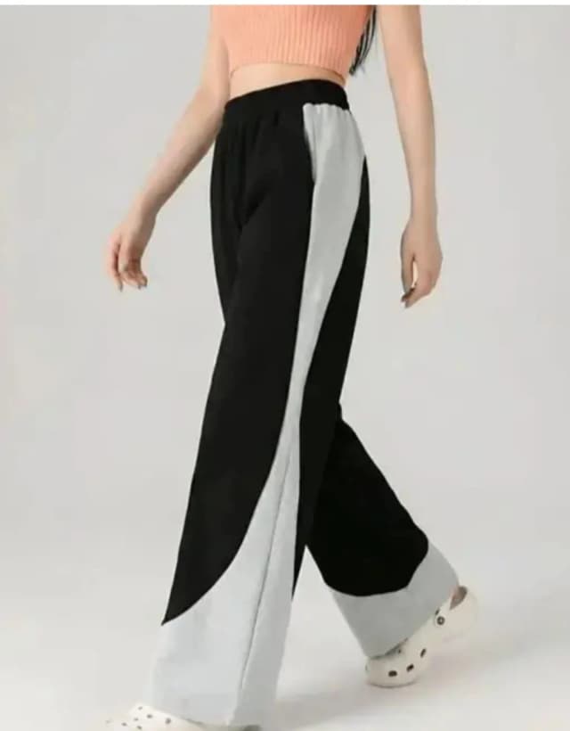 Women Polyester Blend Solid Pyjama