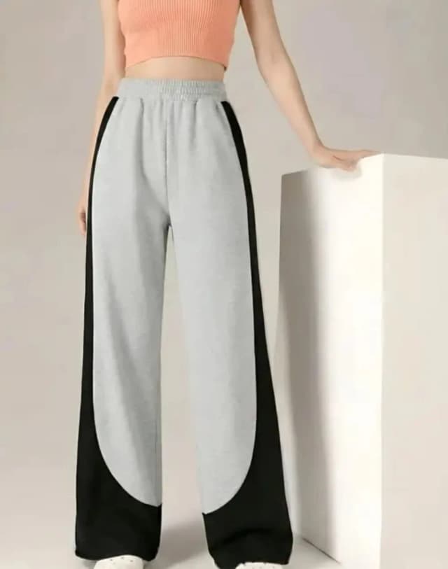 Women Polyester Blend Solid Pyjama