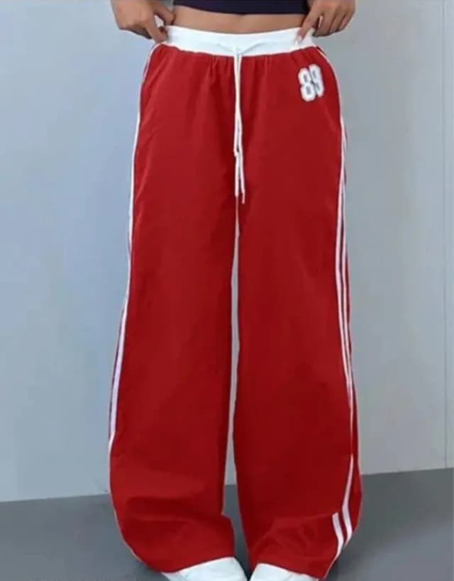 Women Polyester Blend Solid Pyjama