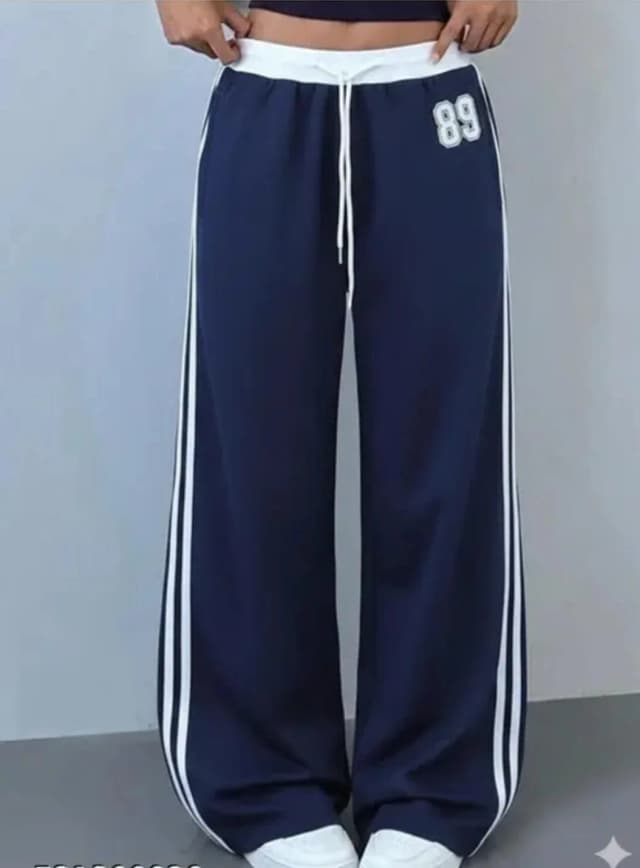Women Polyester Blend Solid Pyjama